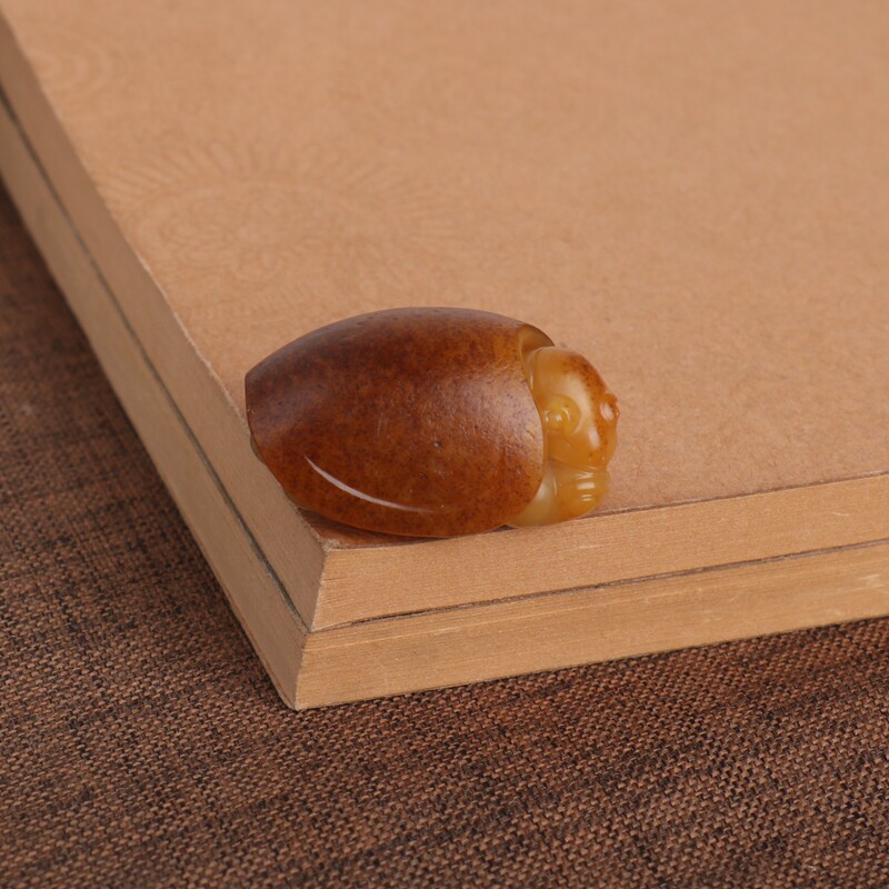 新疆和田玉黄沁籽料龙龟吊坠天然沁色熟肉玉石长寿龟小挂件鸡油黄