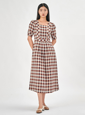 浅秋法式方领格纹连衣裙夏季高腰裙女夏季新款4B21615