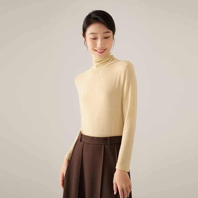 浅秋长袖百搭常规堆堆领