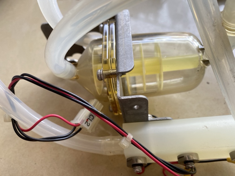 威高日机装dbb27CL2除气壶 塑料