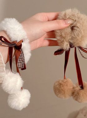 秋冬毛绒毛球发圈女2025新款马尾发绳高级感头绳皮筋扎发可爱头饰