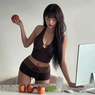 2026新款泳衣女分体平角裤高级感咖色波点度假温泉游泳衣保守