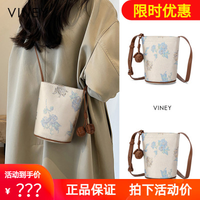Viney包包2026新款夏天女包中国风手机包单肩小包百搭休闲斜挎包