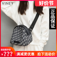 Viney包包2024新款潮印花帆布包时尚休闲斜挎包百搭宽带单肩女包