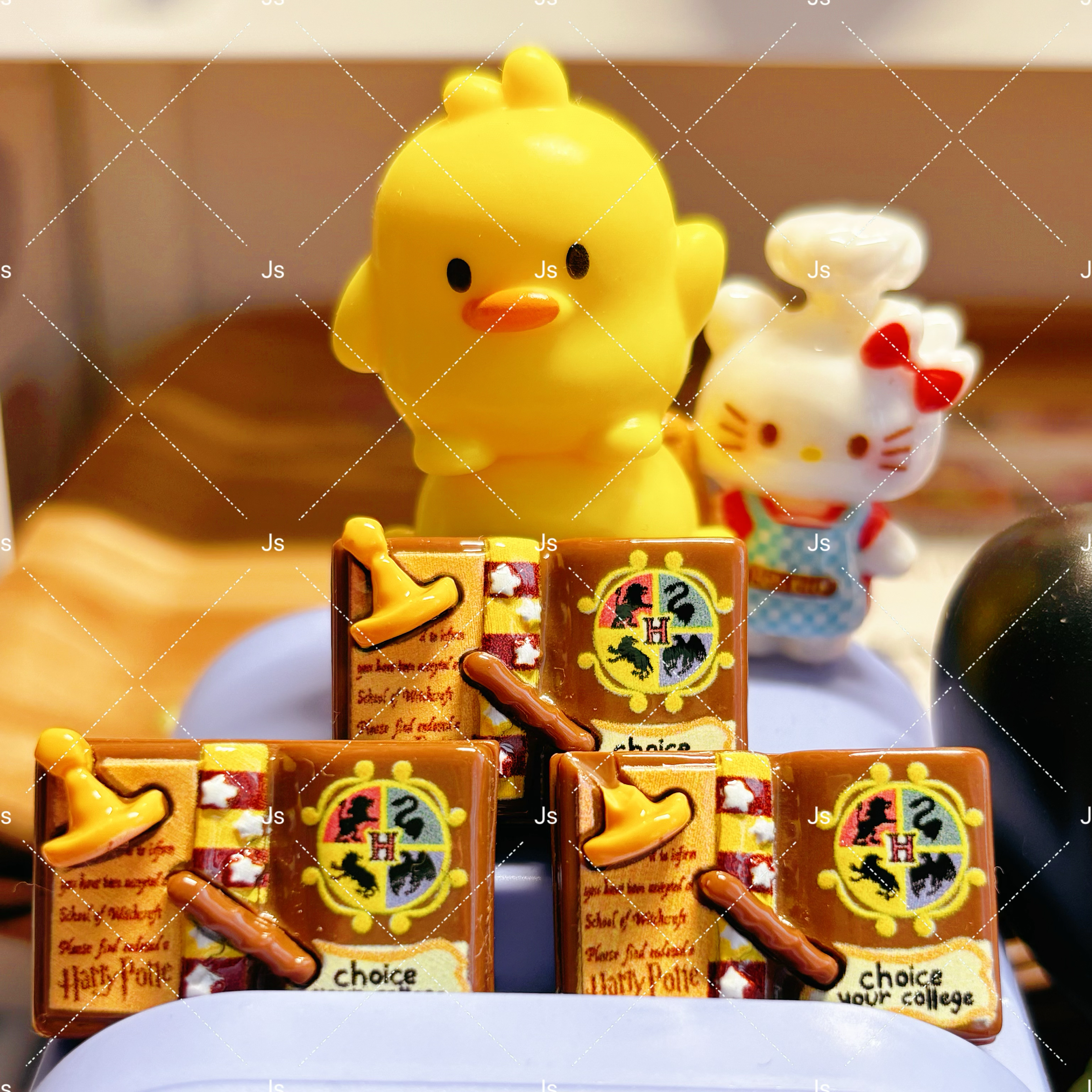 定制新款卡通可爱立体魔法书本奶油胶diy手工配饰树脂配件饰品