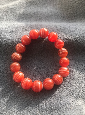 天然顺纹缠丝玛瑙手链  12毫米