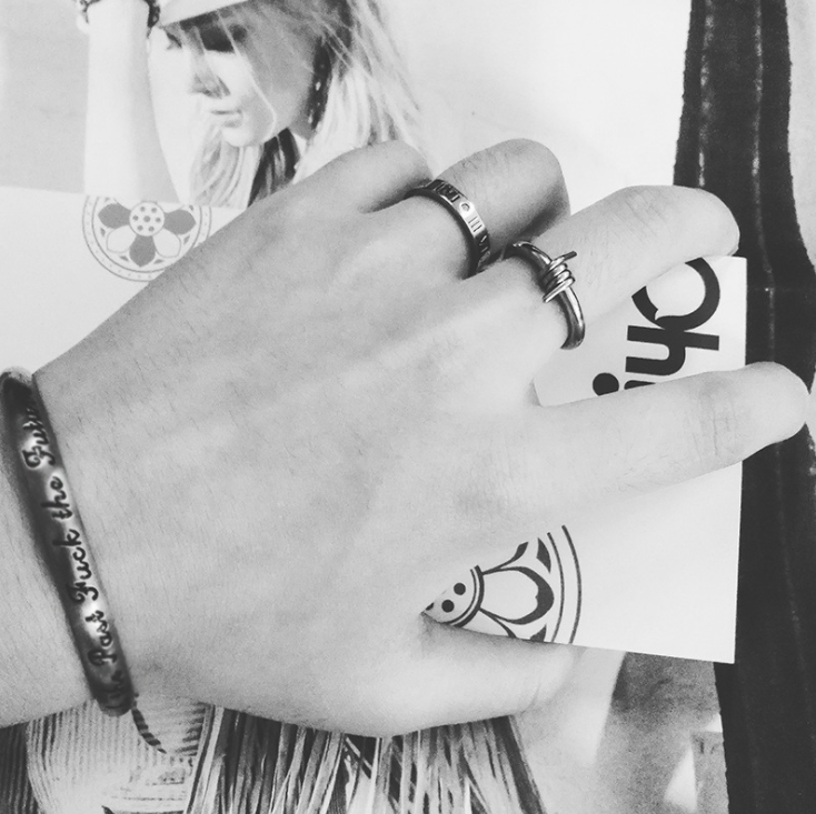 离街杂货】打结荆棘扭曲铁丝圈钛钢戒指环饰品朋克黑暗