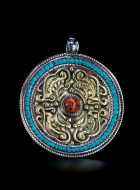 尼泊尔铜鎏银镶嵌宝石佛牌挂饰