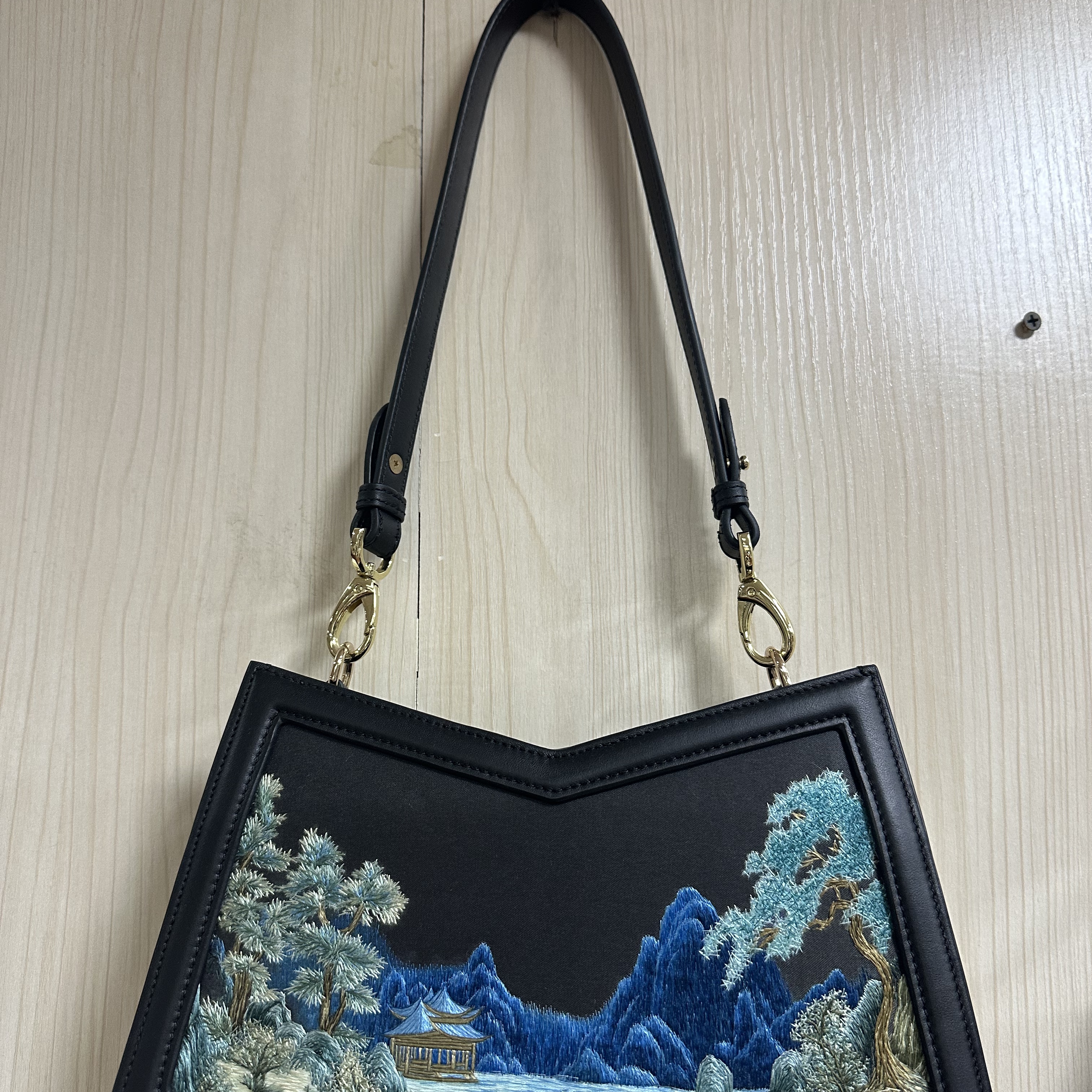 手工民族风夜景刺绣工艺单肩百搭斜跨手提包女士手拎包