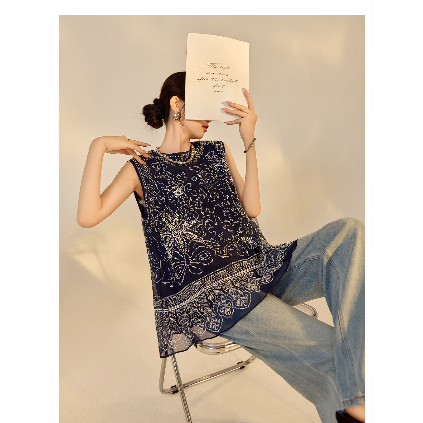 2025秋装新款轻奢新中式重工亮片刺绣真丝桑蚕丝无袖马甲背心上衣