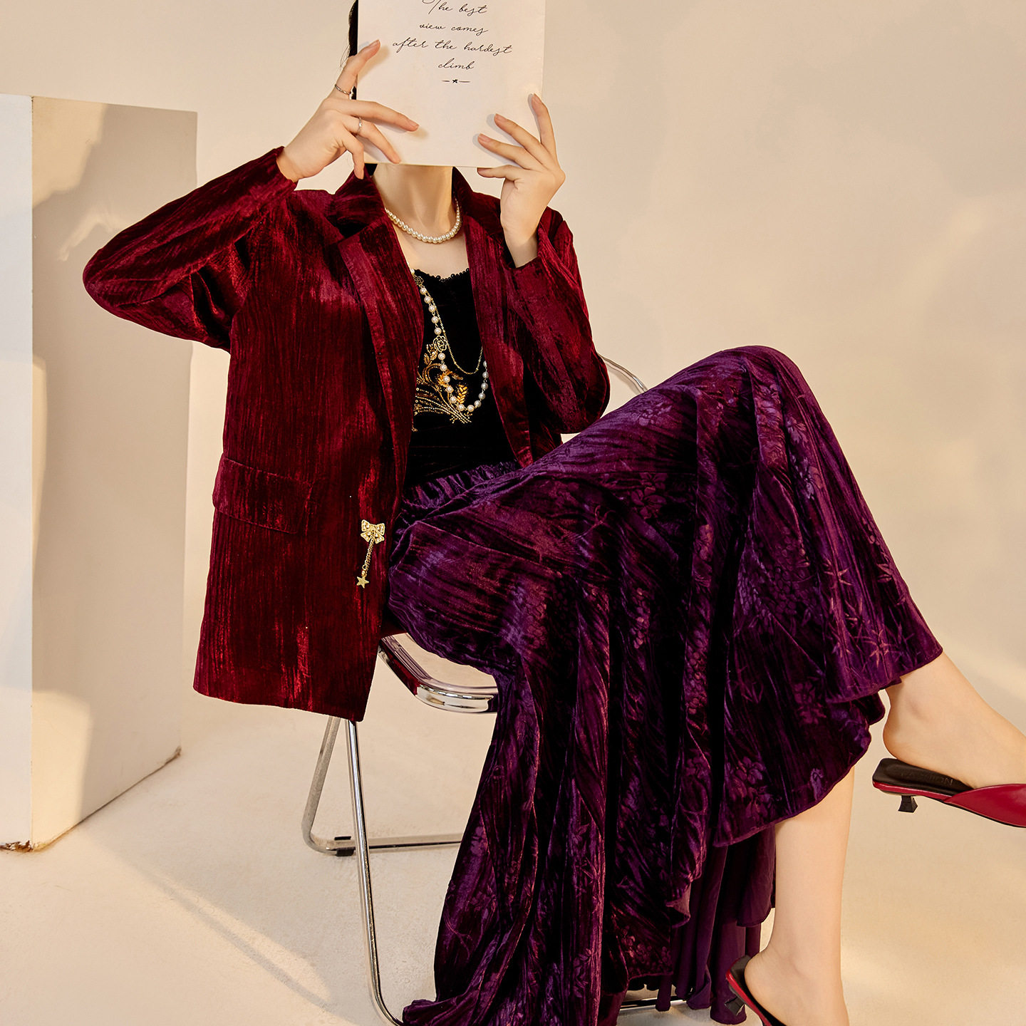 2025秋冬装新款 轻奢新中式复古压皱丝绒西装外套褶皱半裙套装