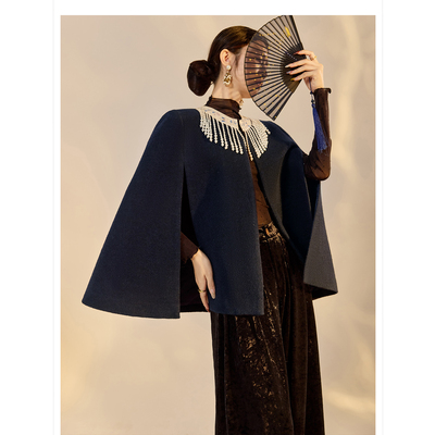 2025冬装新款 轻奢新中式重工珍珠流苏藏蓝色羊毛呢斗篷外套
