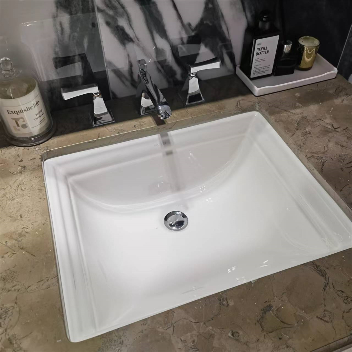 科勒陶瓷无孔方形台下台盆