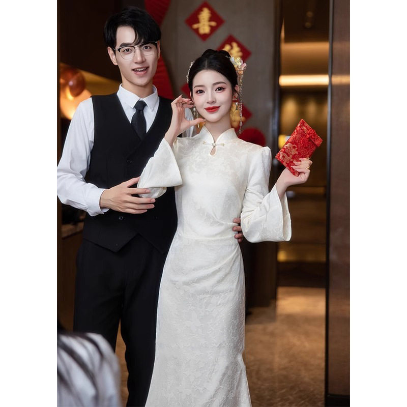 白色新中式订婚礼服女2025新款旗袍改良新娘敬酒服鱼尾晨袍连衣裙