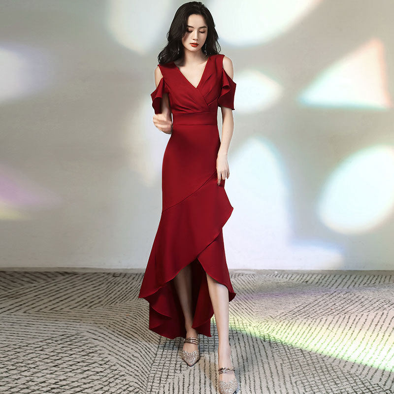 新娘敬酒服红色晚礼服2025新款v领鱼尾优雅主持人宴会裙大气订婚