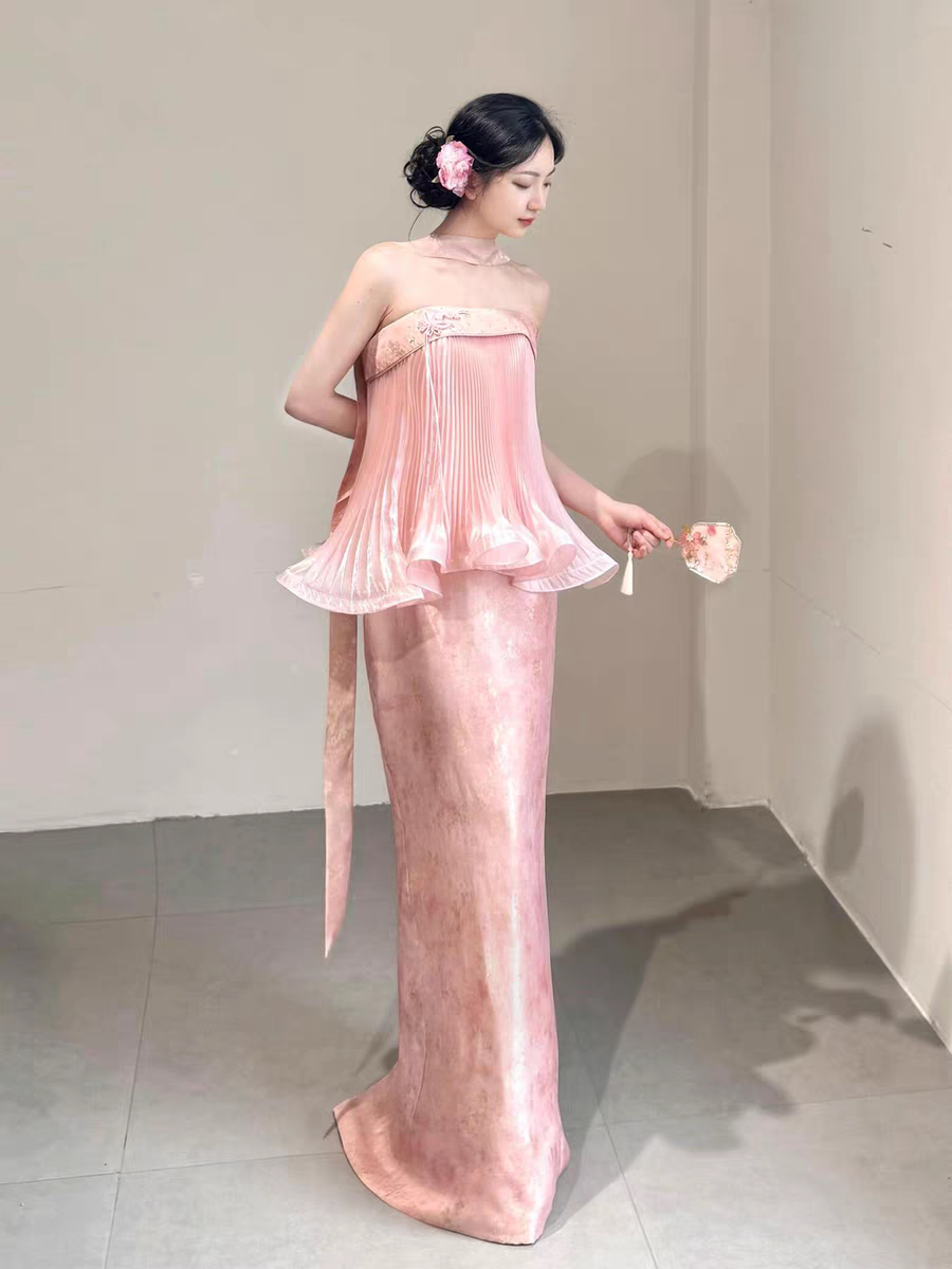 2026新款粉色轻奢新娘晚礼服