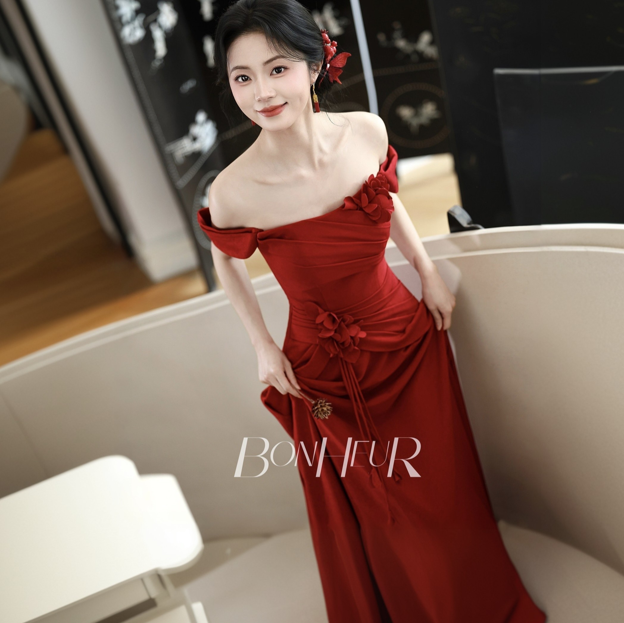 2026新款新娘结婚订婚晚礼服裙法式抹胸一字肩敬酒服高级感长裙