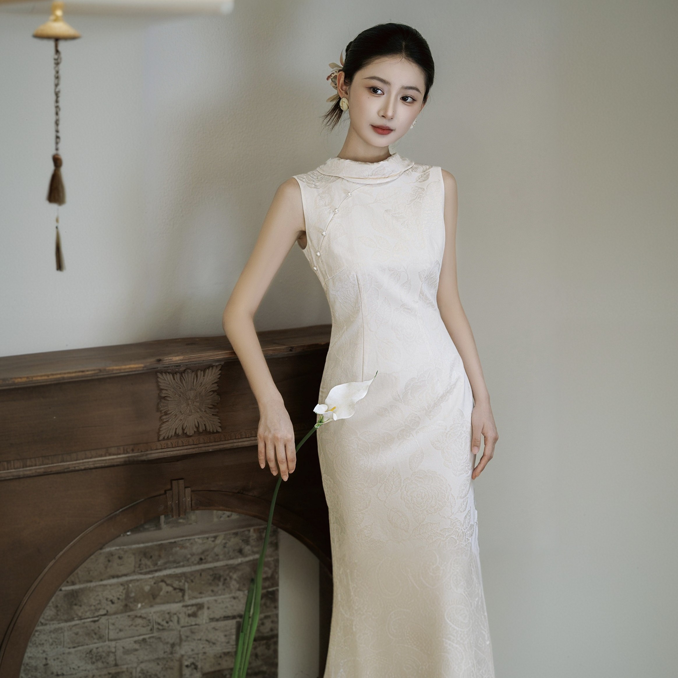 2026夏新款名媛白色连衣裙女敬酒服新中式无袖显瘦提花改良旗袍
