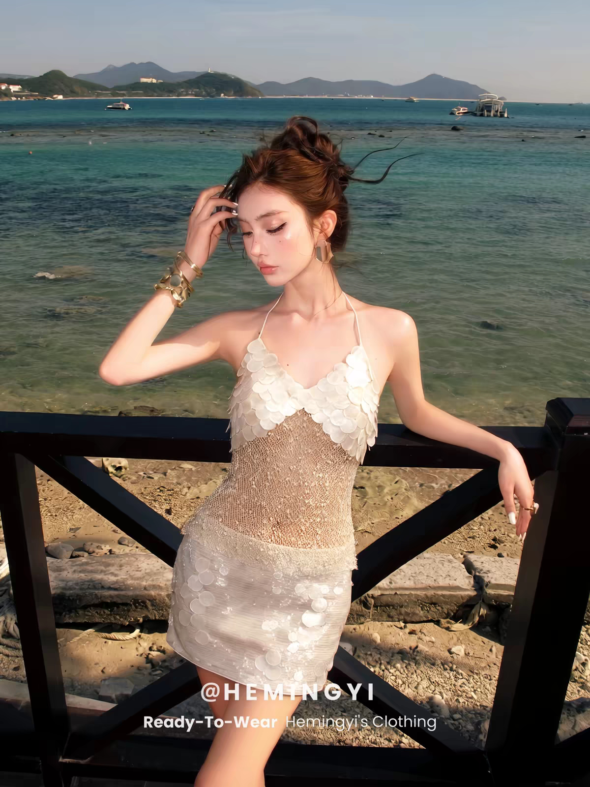 2026新款海边度假沙滩裙女高级感亮片吊带连衣裙性感露背礼服裙女