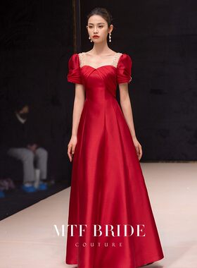 酒红色敬酒服新娘2026年新款方领缎面结订婚结婚气质礼服连衣裙女