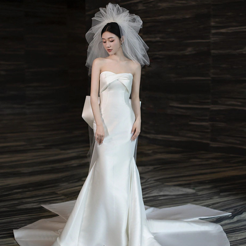 鱼尾轻婚纱抹胸缎面法式高级感外景旅拍婚纱新娘结婚小礼服出门纱