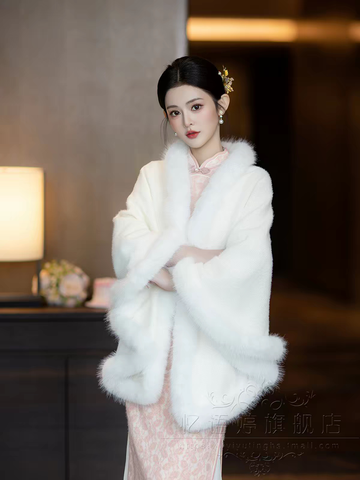 旗袍礼服外搭2026年新款新娘冬保暖开衫改良版毛针织衫女披肩斗篷