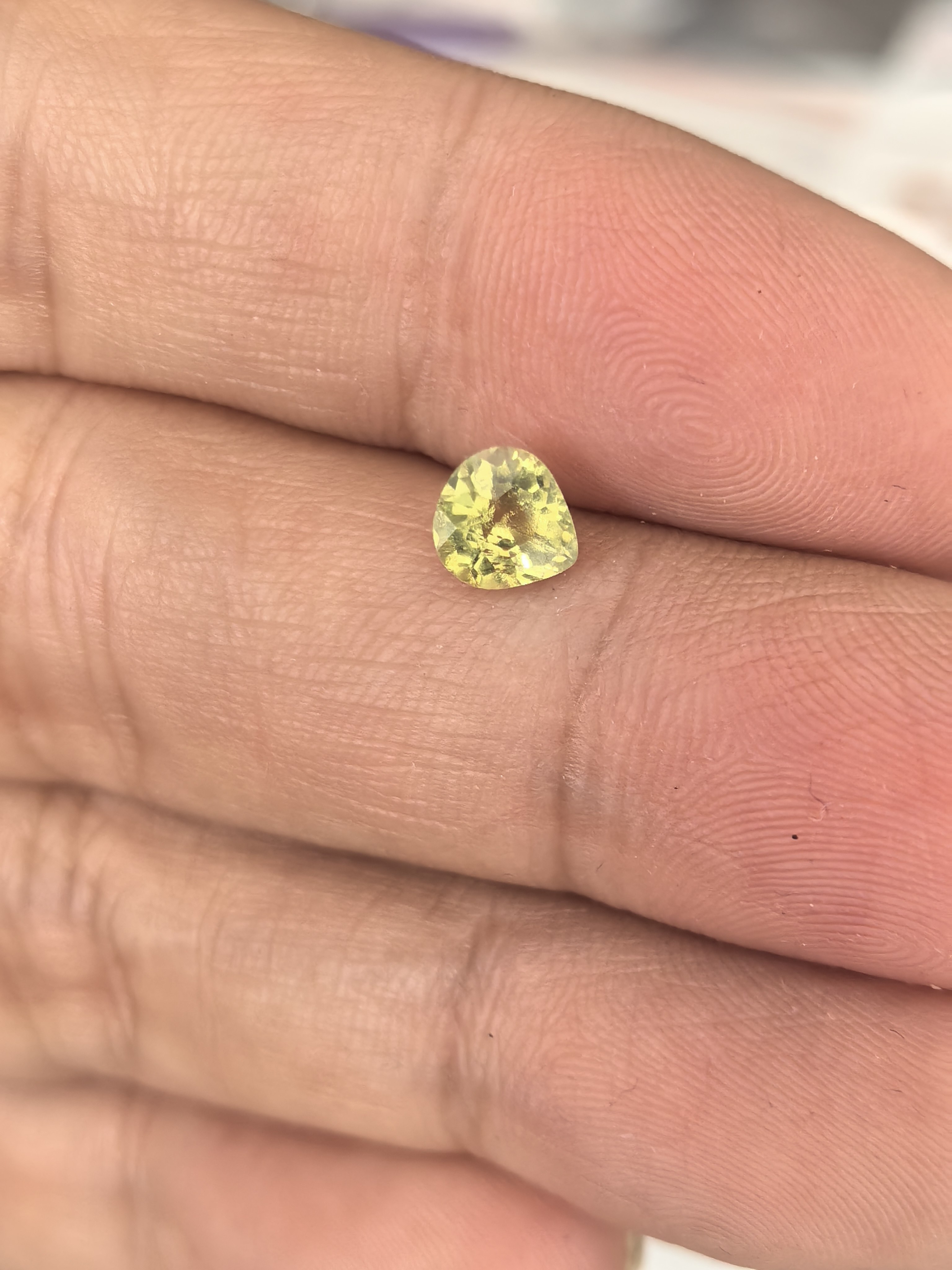 色标级天然金绿宝石裸石水滴形5.7*6毫米戒面0.89克拉包邮送证书