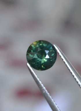 天然艳丽绿色蓝宝石裸石圆形7.2毫米2.06克拉满火彩放漏价送证书