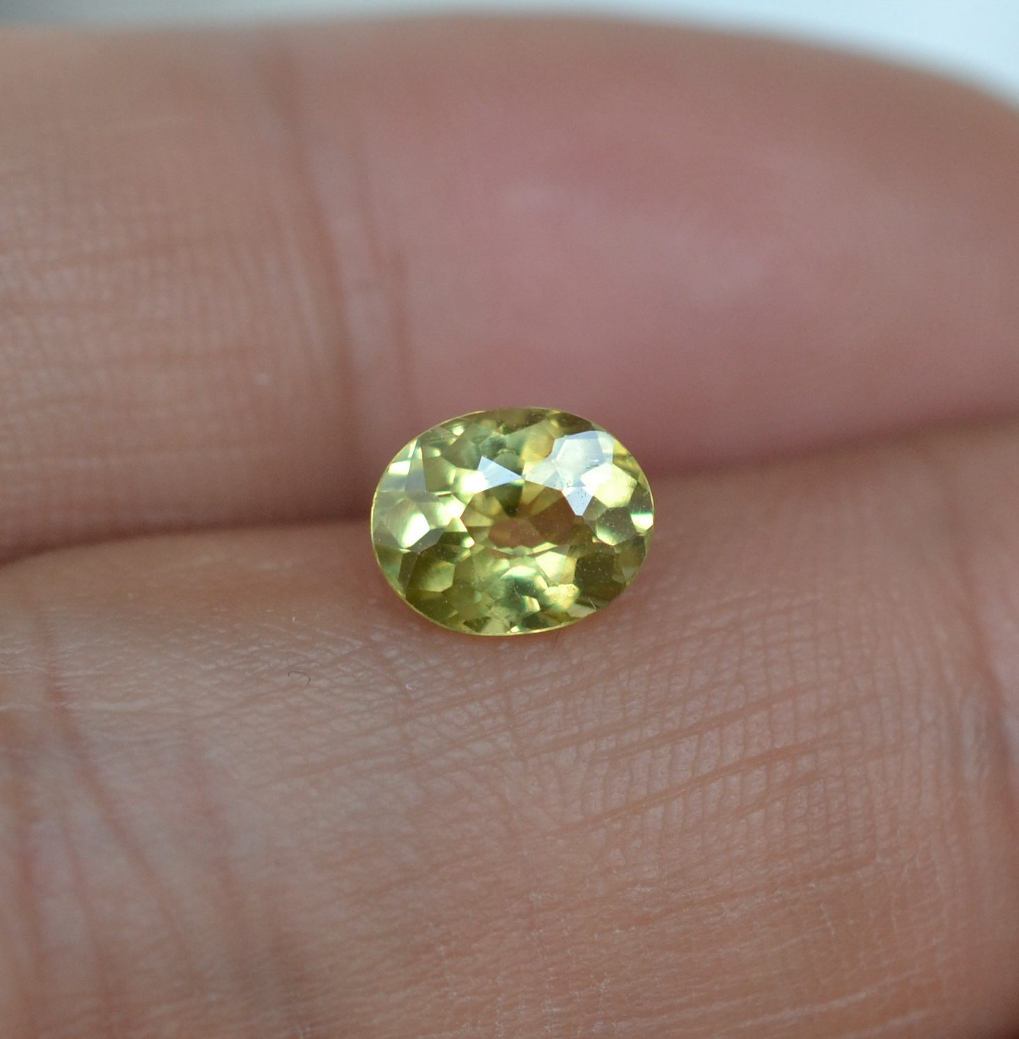 天然金绿宝石全净火彩好送证书