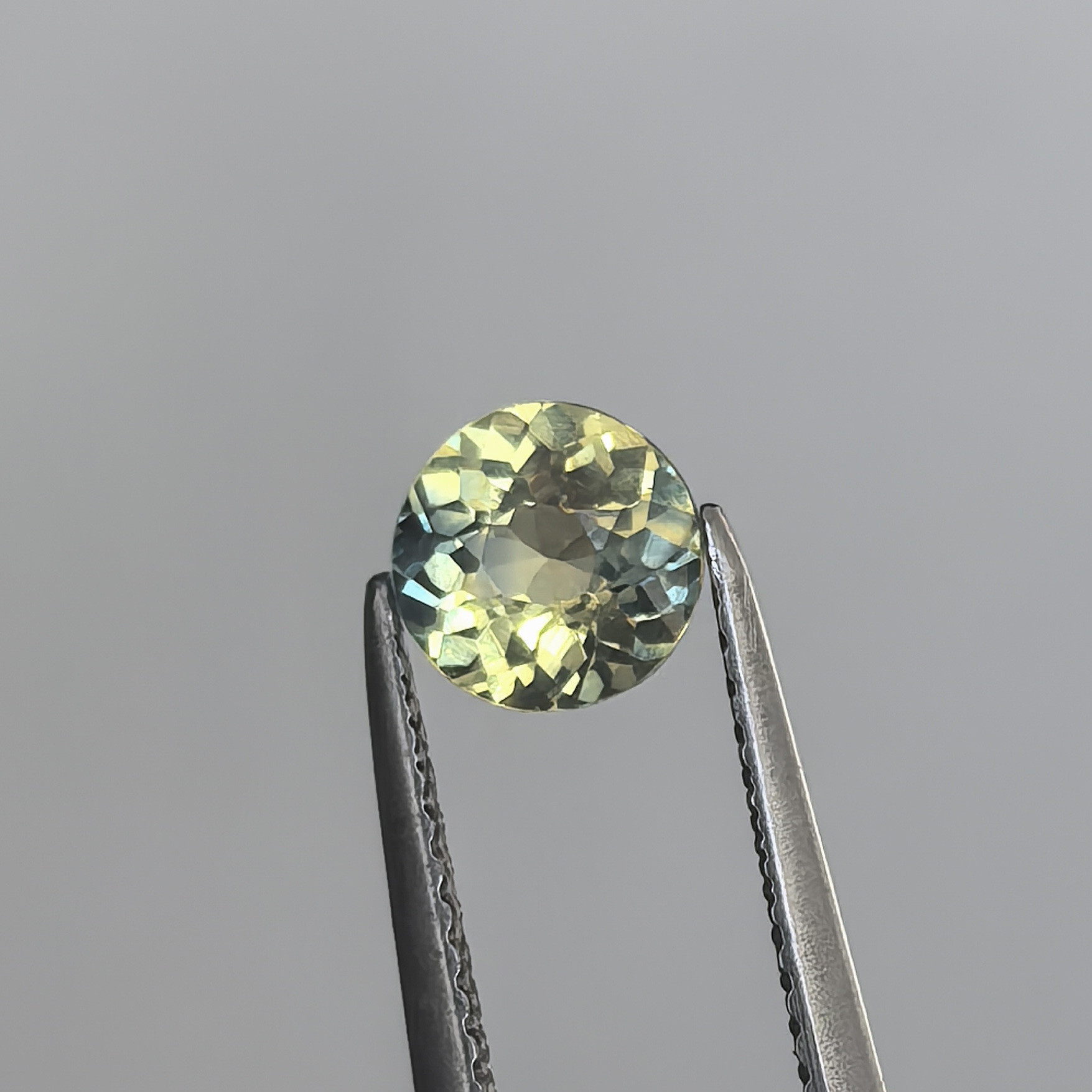 天然无烧圆形彩色蓝宝石裸石