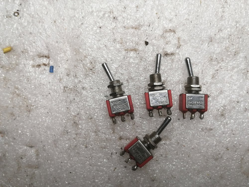 拆机 台湾MHAO 钮子开关 3脚2档开关 250V 2A