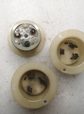 拆机 美国 MARINCO马连高 自锁电源插头 250V 30A