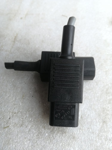 拆机 英国P587电源尾插 250V 10A