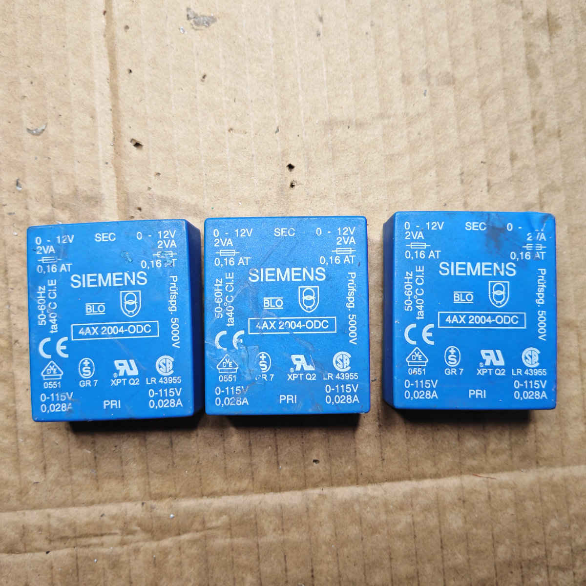 SIEMENS 德国西门子 密封进口变压器 功率4W 输入230V 输出双12V