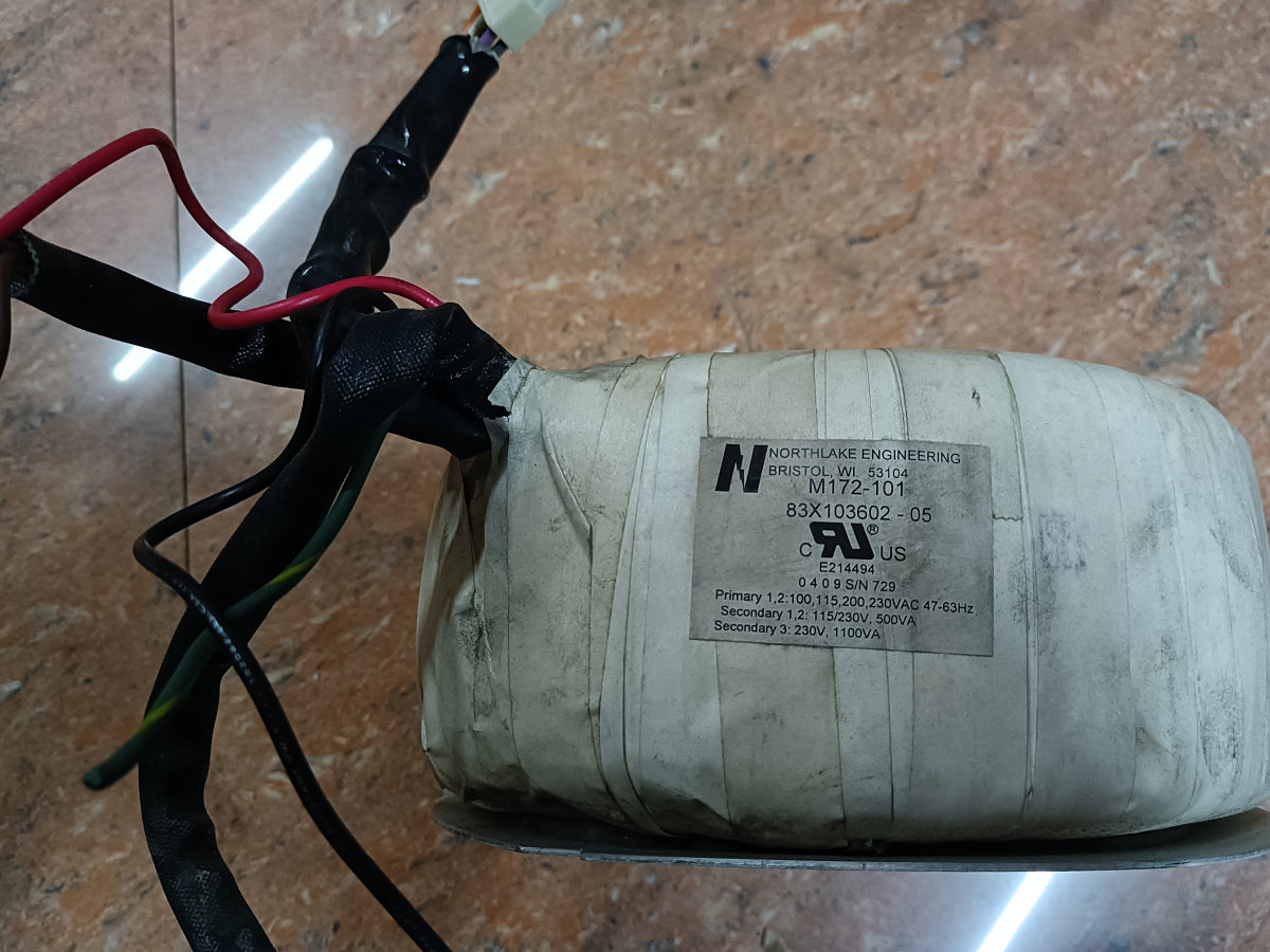 英国医用级NORTHLAKE隔离牛 功率1600W 220v转220v/110v 带屏蔽层