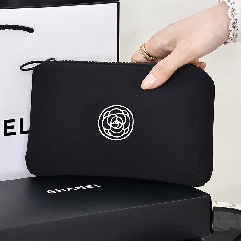 有趣琳 山茶花新高级感便携小号口红手机手表钥匙手拿化妆包旅行