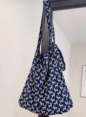 有趣琳 帆布包女冬季泰美的绿色小斑马灯芯绒百搭慵懒斜挎包士