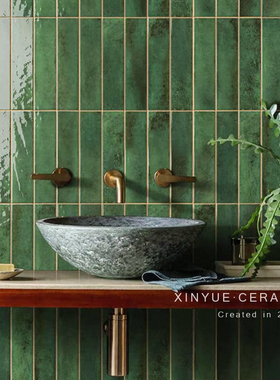 佛山复古森绿色渐变长条砖卫生间瓷砖厨房墙砖小方砖商铺手工砖