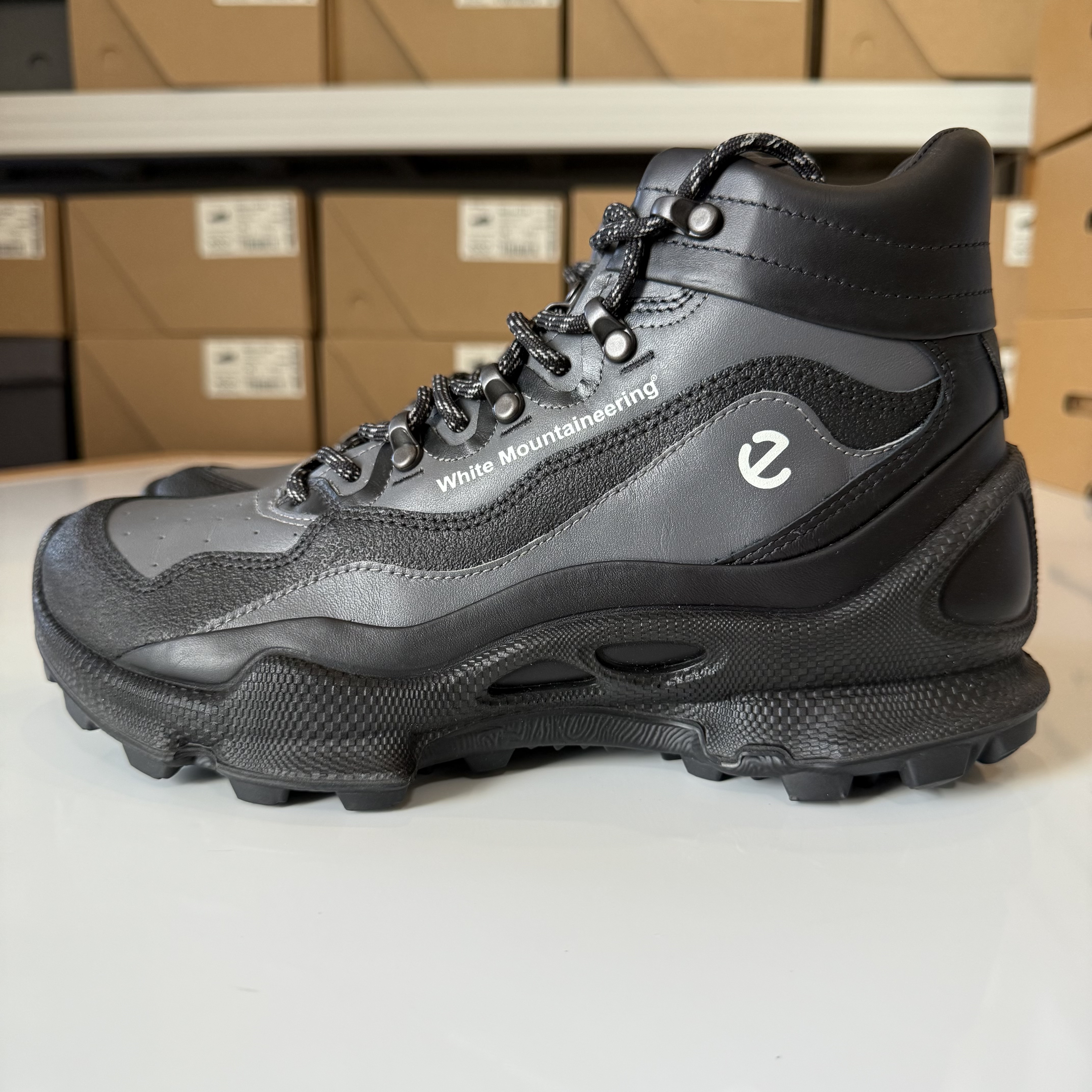 ECCO爱步×白山联名胶囊系列户外中帮防水透气徒步登山鞋男803424