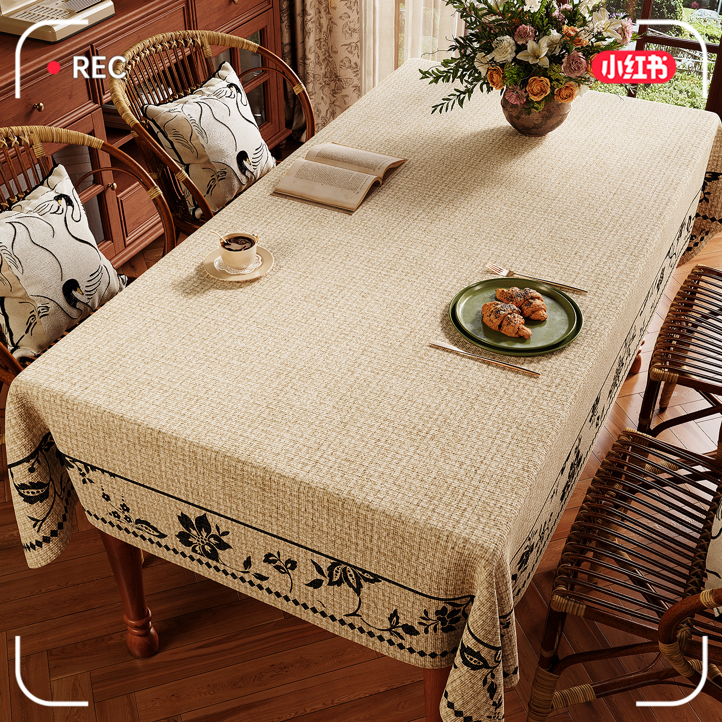 2025年新款防水隔热免洗复古桌布
