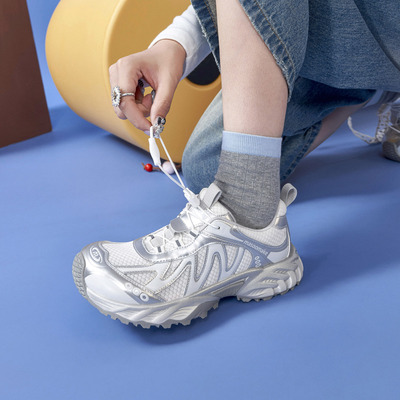 玛速主义网面透气运动鞋