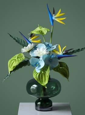 青绿山水手捧花设计师花艺客厅