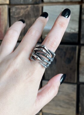 AlchemyGothic骷髅手指戒指