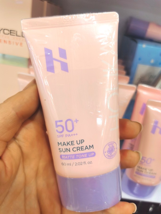 韩国正品HOLIKA好丽卡清爽修颜防晒乳霜60mlSPF50PA+++防水防汗