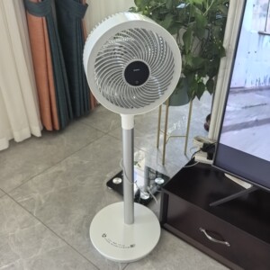 艾美特空气循环扇家用直流变频遥控电风扇台式轻音天鹅FA23-RD76