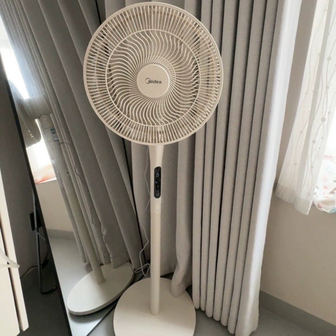 Midea/美的电风扇落地扇静轻音家用卧室遥控台立式大风力直流电扇