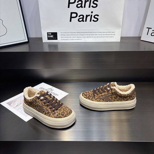 真皮加绒舒适保暖厚底休闲星星鞋