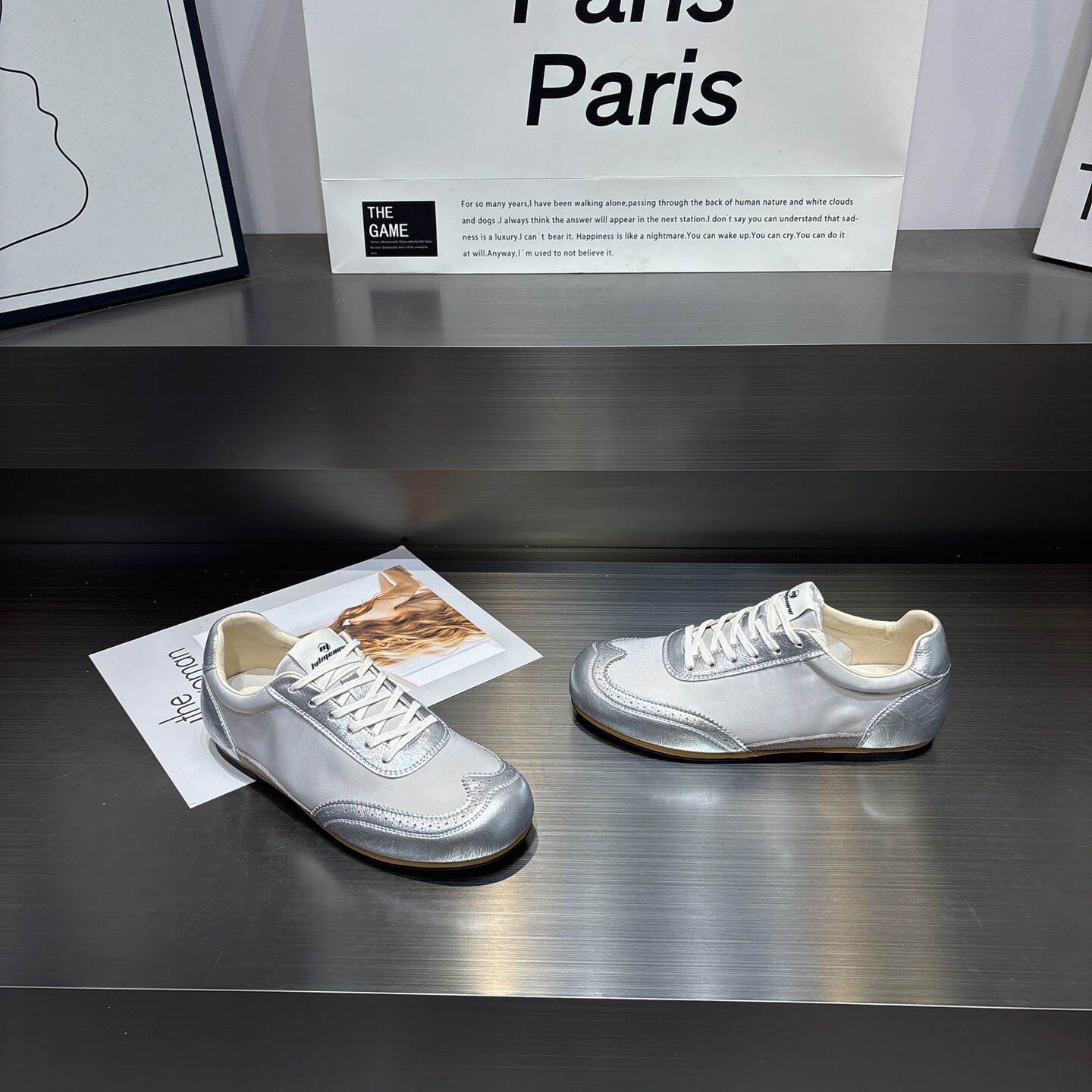 银色德训鞋女真皮透气平底小白鞋2026新款百搭显瘦系带休闲运动鞋