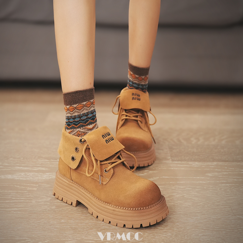 2024新翻领真皮牛反绒增高短靴