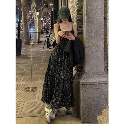 韩系黑色碎花吊带长裙女收腰显瘦大摆连衣裙休闲百搭打底吊带裙